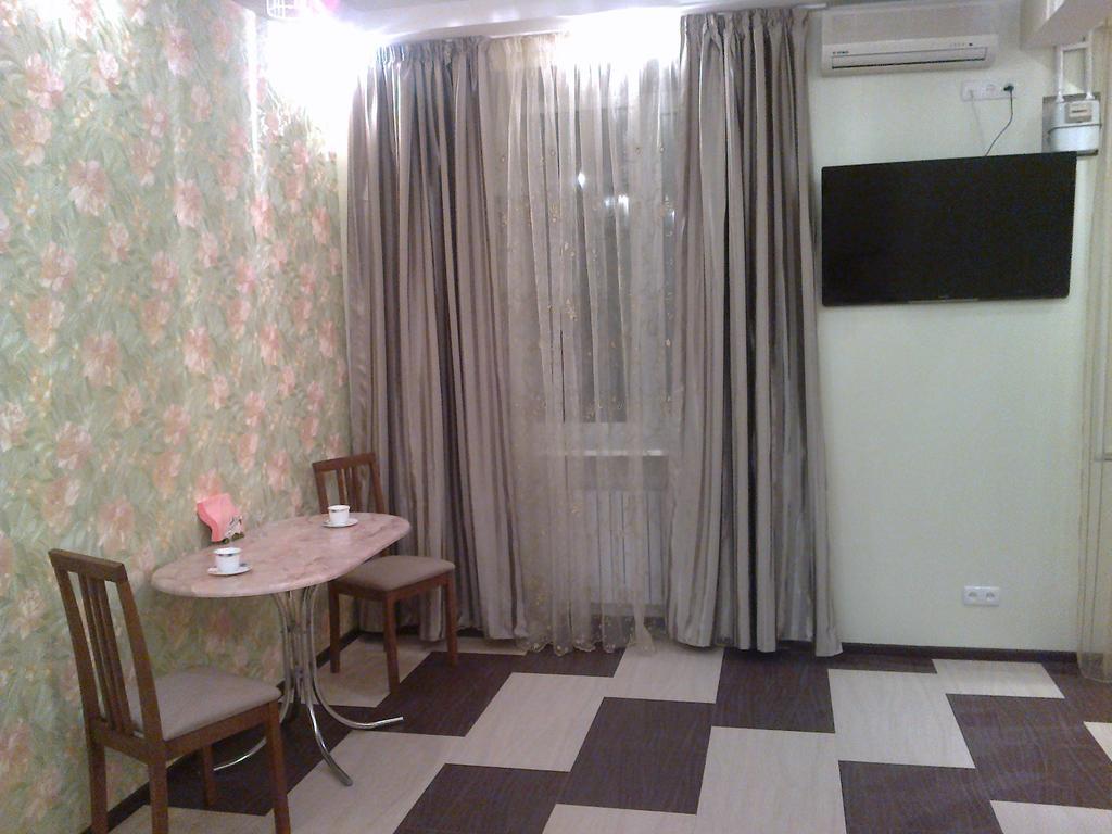 Apartment At Komsomolska 52А Dnipro Exterior photo